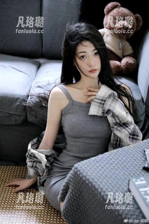 Aram(아람)最新写真集更新上线：DJAWA-亮粉色运动衫，绽放迷人运动魅力