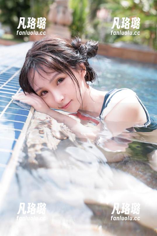 CANDY糖果画报 - 原图分享：夏小秋秋秋的海边私拍，亲近自然的瞬间
