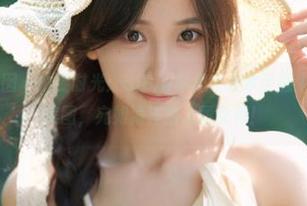 Feilin嗲囡囡 – 捕捉时光：SiByl李思宁在水手服中展现的高清美图，宛如海洋的清丽女神！