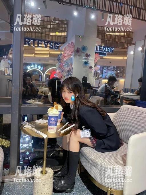 Feilin嗲囡囡 - 顾欣怡特别推荐：女孩写真全集透视青春的多姿多彩