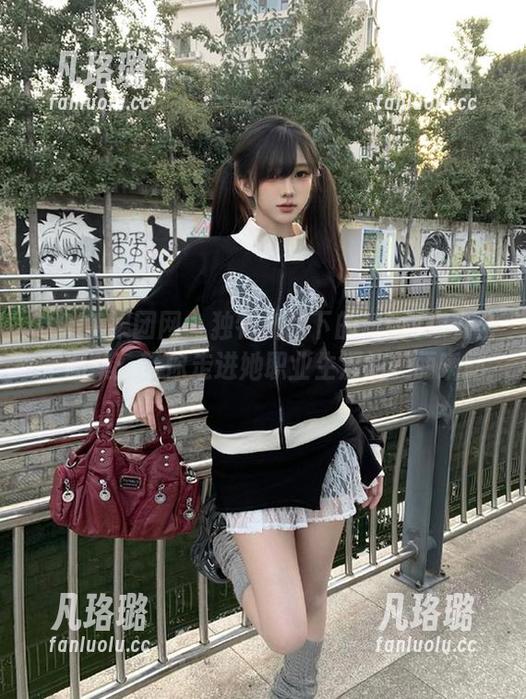GIRLT果团网 - 独特视角下的Miss琪办公室图集：带你走进她职业生涯的美丽瞬间