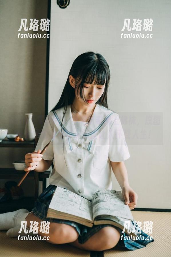 GIRLT果团网-周妍希 GIRLT果团网 - 当周妍希遇上棉袜,原图合集中的滑稽场景简直让人怀疑人生!