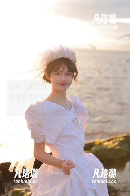 GIRLT果团网 - 蜜桃Q妹儿带你体验牛仔裤高清写真资源，清新可爱，绝对不容错过哦！