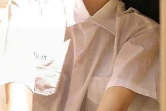 HuaYang花漾 – 浴缸里的自在与惬意:宋KiKi的美图合集,记录生活中的小确幸
