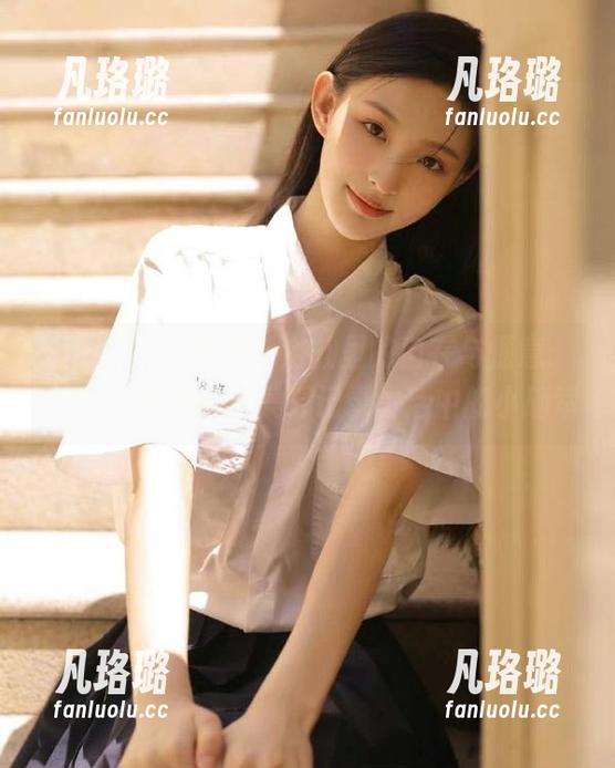 HuaYang花漾-宋KiKi HuaYang花漾 - 浴缸里的自在与惬意:宋KiKi的美图合集,记录生活中的小确幸