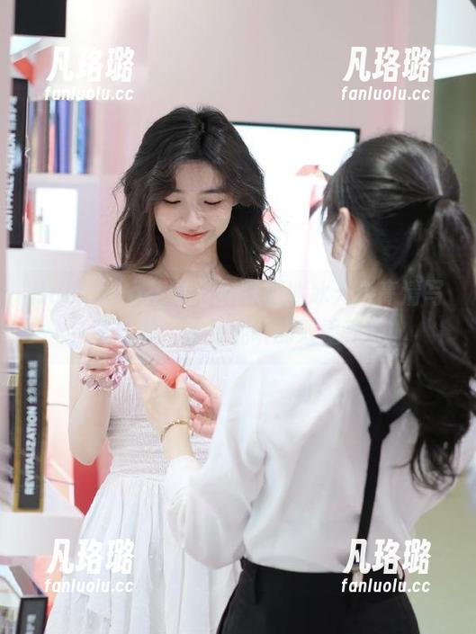 HuaYang花漾 - 回味田冰冰天台高清写真资源，感受视听的双重享受