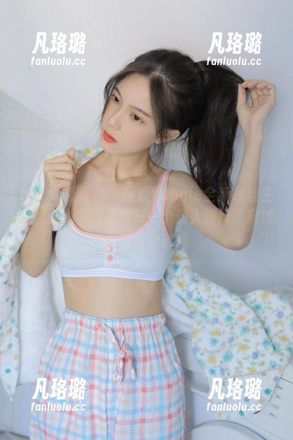 IMiss爱蜜社 - 探索Yannie全新灰丝主题，最新美图捕捉每一个动人瞬间，宛如梦境般的诱惑