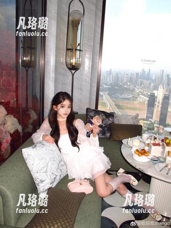 IMiss爱蜜社-乐薇Vivi IMiss爱蜜社 - 走进乐薇Vivi的世界,分享她的美腿图集与时尚生活点滴。