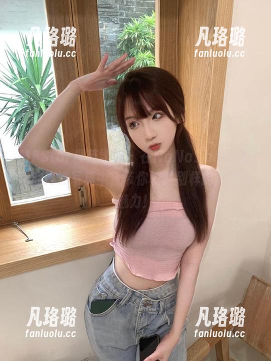 MFStar模范学院 - 在NaNa_baby红裙的高清写真中，带你领略别样的风情与魅力！
