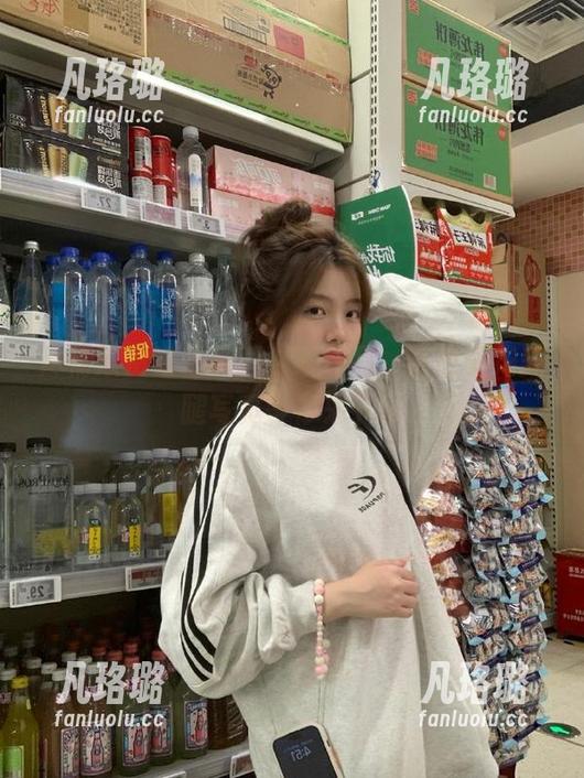 尽情欣赏喵糖映画独家作品，藤原千花美腿写真等你来下载
