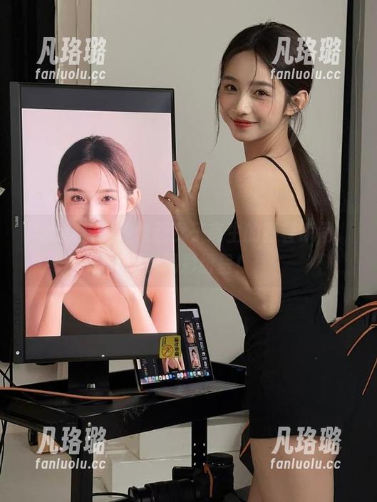 尽情观看喵糖映画女子高生的青春瞬间，图包精彩纷呈！