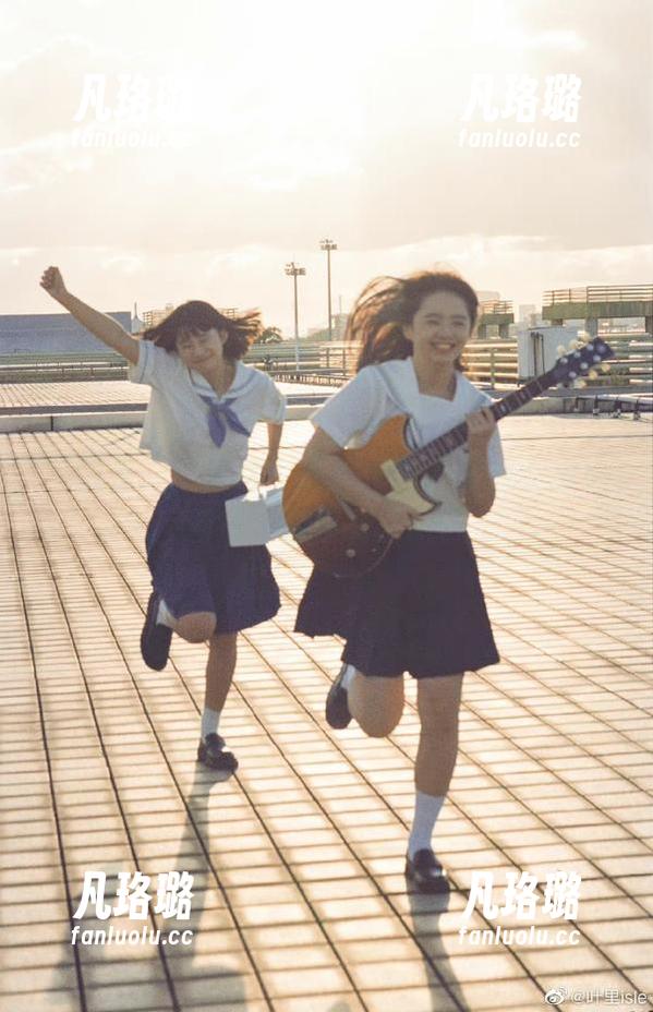 不只是一张图片：喵糖映画的窗边女孩更新满足你所有的幻想