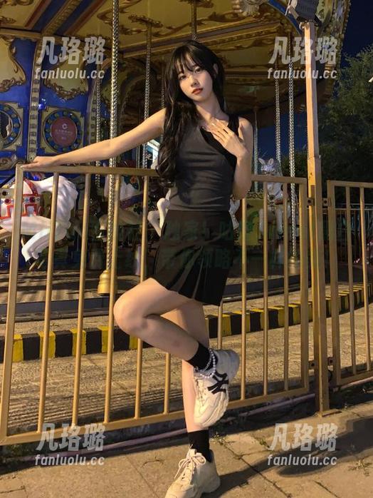 MiiTao蜜桃社-咕噜Sweet MiiTao蜜桃社 - 独家!咕噜Sweet黑白写真免费上线,带你领略不一样的美!