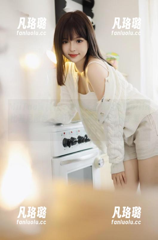 MiiTao蜜桃社-琳琳ailin MiiTao蜜桃社 - 独特无圣光的琳琳ailin比基尼图包,通过镜头捕捉那份属于夏天的灵动魅力!