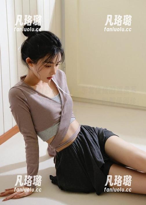 MussGirl慕丝女郎 - 东北依依的温柔写真，我们在网盘中搁置的每一瞬都值得珍藏