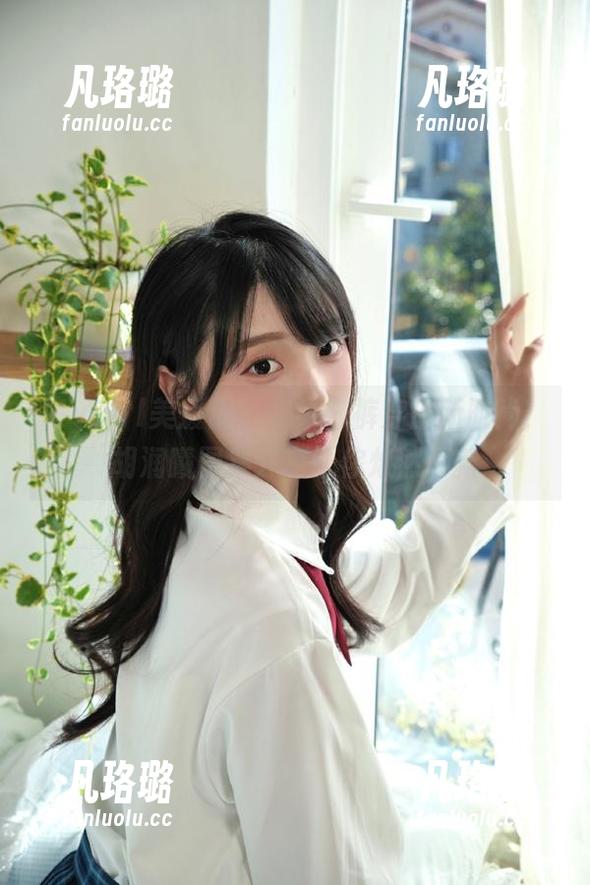 MyGirl美媛馆-胡润曦 MyGirl美媛馆 - 将牛仔裤穿出新时尚:胡润曦图集分享让你焕然一新