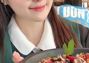 全网热议！Natsuko夏夏子大尾巴猫cos写真，下载方式和技巧分享给你！