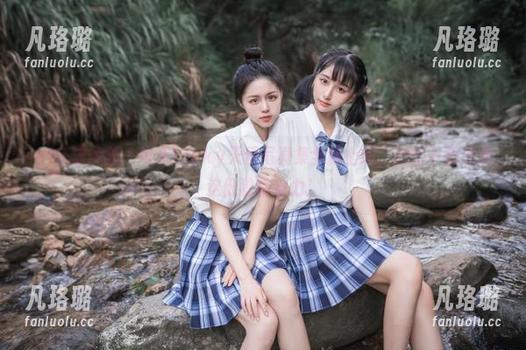 PDL潘多拉 - 可乐Vicky天使写真集全新上线，赶快下载感受这份独特魅力！