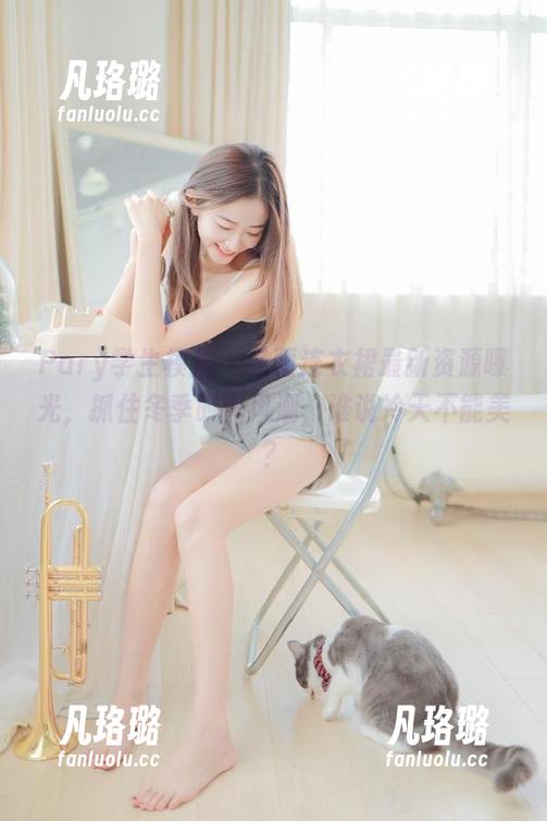 Pary学生模拍 - 冬丽连衣裙最新资源曝光，抓住冬季时尚风潮，谁说冷天不能美？