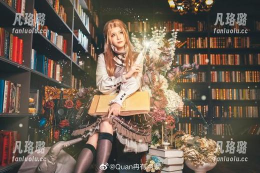 Quan冉有点饿的自拍时光：不可错过的精致写真套图