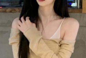 TouTiao头条女神 – 高清写真：崔昭妍豹纹风情，展现随性优雅的迷人照片
