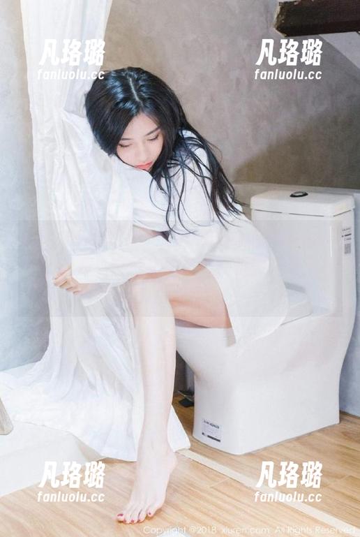 UGirls尤果网 - 最新K8傲娇萌萌连衣裙写真来袭，分享她的甜美与优雅在镜头前的故事