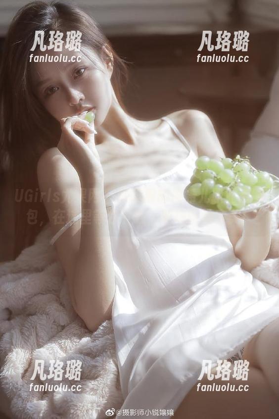 UGirls尤果网 - 梦幻般的凌希儿职业装图包，在这里等你下载，职场瞬间变美！