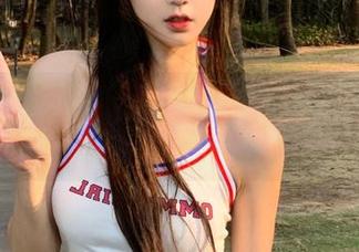 UGirls尤果网 – 李宝儿泳池写真作品集：让人沉醉的水纹与阳光交织的美丽