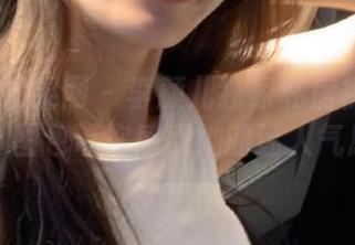 UGirls尤果网 – 李颜儿独家私房裸足写真，图包带你感受她的迷人气息