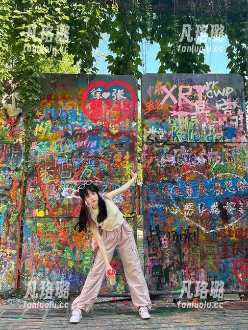 UGirls尤果网 - 欢迎来到沈佳熹的美足图库，作品中蕴藏无限甜美与活力！