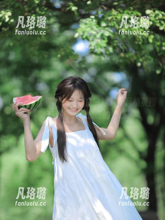 UGirls尤果网 - 最新白一晗温柔风格美图，传递出无限温暖的情感