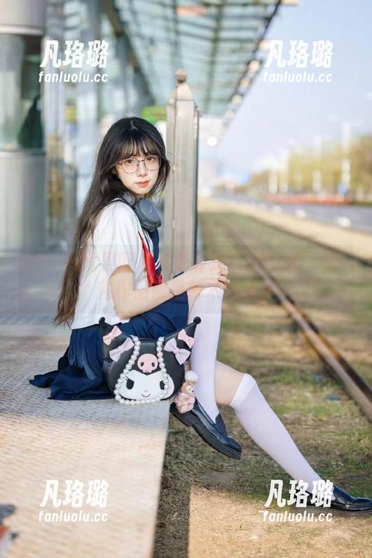 UGirls尤果网 - 穆菲菲连衣裙全集：每一件作品都是艺术的杰作