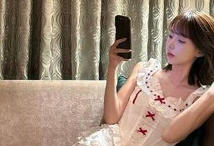 UGirls尤果网 – 让图库为你呈现，赵伊彤短裤高清写真作品，展示少女心！
