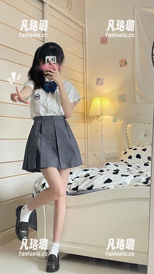 UGirls尤果网 - 高清套图：感受韩恩美的时尚气质与网袜的完美搭配