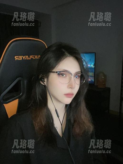 Vams子 Vams子西装写真,图册揭露你不知道的职场魅力与尴尬
