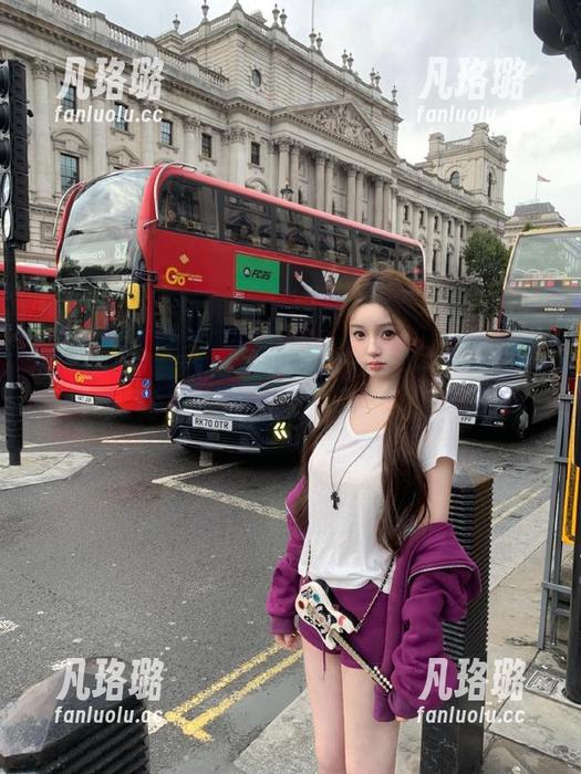 XIAOYU语画界 - 林乐一校园风景写真合集分享：在书香中漫步的时光