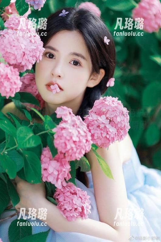 XIAOYU语画界 - 探索程程程的粉色护士装，无圣光写真合集带你领略甜美瞬间