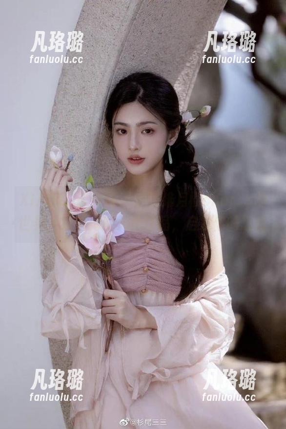 XIAOYU语画界 - 走进绯月樱cherry的世界，观看她的天使作品，启发你的想象