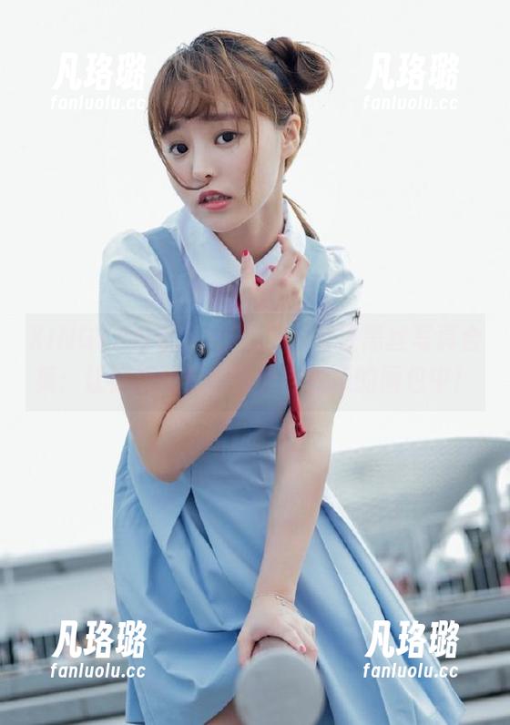 XINGYAN星颜社 - Vily豆豆黑丝写真合集：让你深陷于她优雅与性感的图包中！