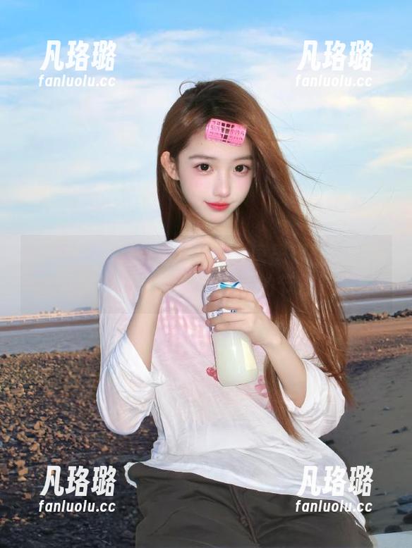 XINGYAN星颜社 - 精选唐思琪圣诞图包，共同迎接充满爱与欢乐的节日时光！