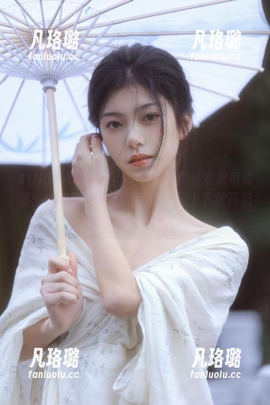 XINGYAN星颜社 - 悦爷妖精连衣裙写真集：捕捉每一个魅力瞬间，马上下载开启你的视觉盛宴！