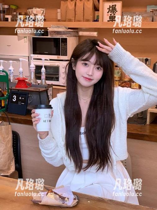 Xiuren秀人网 - 可爱Angela小热巴豹纹美图集，快来下载带回家吧！