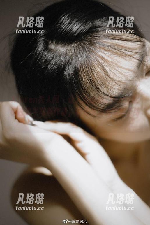 Xiuren秀人网-Cherry樱桃酱 Xiuren秀人网 - 让人心动的Cherry樱桃酱奶牛写真作品,甜美与活力的完美结合