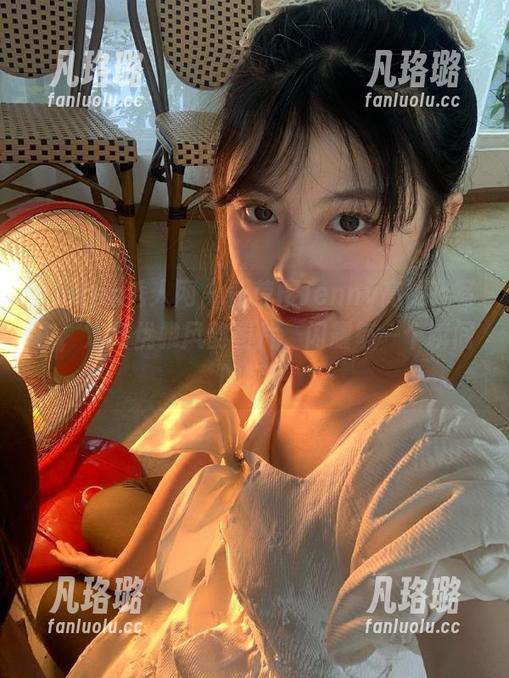 Xiuren秀人网-任莹樱Jenny Xiuren秀人网 - 任莹樱Jenny高跟鞋写真,定制优雅风韵图片,闪耀每一个瞬间的精彩