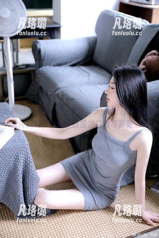 Xiuren秀人网 - 优琪琪子yuki私拍展现清纯风貌，作品中透露出自然与真实之美
