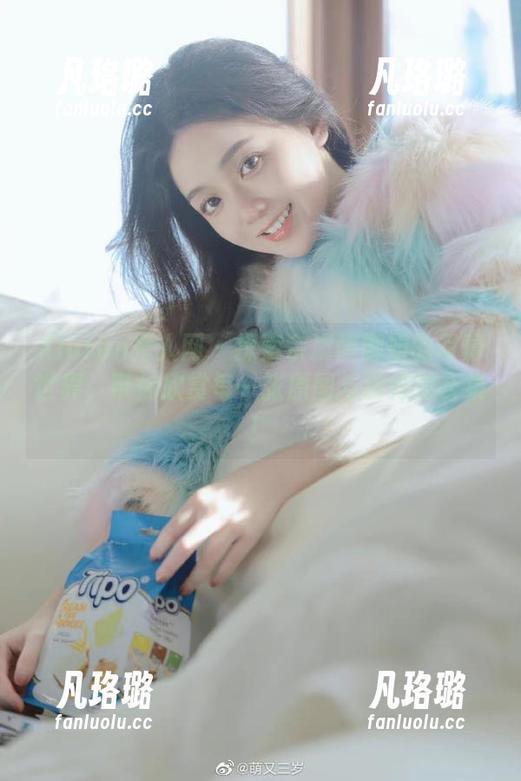 Xiuren秀人网-余虞酱 Xiuren秀人网 - 探索余虞酱御姐的写真世界,带你欣赏每一张原图与独特的合集!