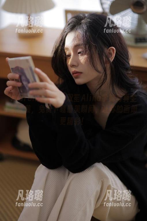 Xiuren秀人网-双笙Alina Xiuren秀人网 - 双笙Alina学妹写真全集来袭,免费下载最美瞬间,让你的画册更精彩!