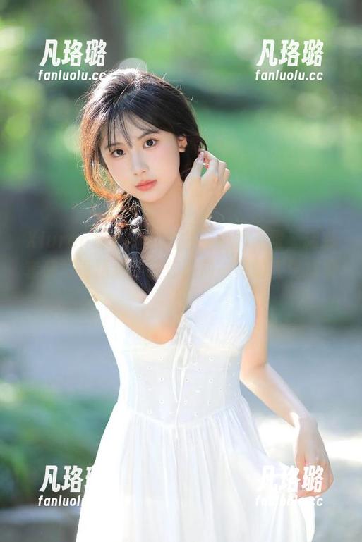 Xiuren秀人网 - 周井空魅力无限，精彩套装写真精选，让你眼前一亮的视觉盛宴！