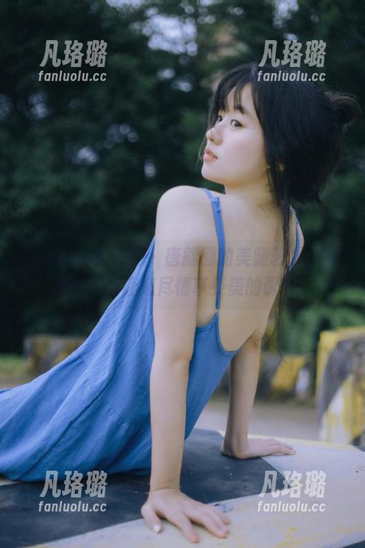 Xiuren秀人网 - 唐翩翩的美腿艺术，写真集下载让您尽情享受美的诱惑！
