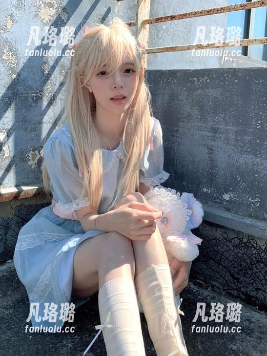 Xiuren秀人网-小乔babyb Xiuren秀人网 - 在线观看小乔babyb的制服写真,享受视觉盛宴与灵感